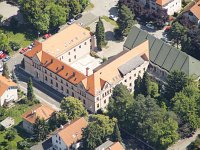 Dominikanski samostan i crkva na Trgu Augustina Kažotića u Željezničkoj koloniji.jpg